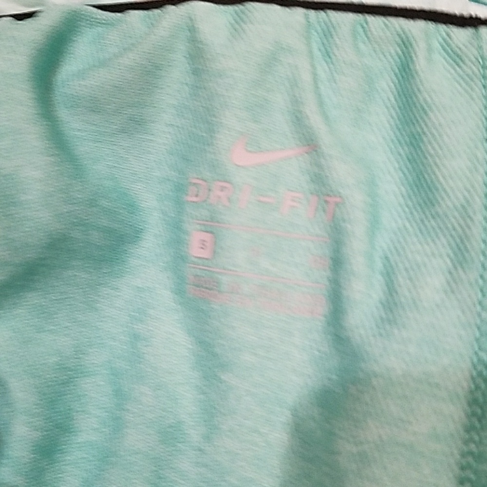 Nike Dri-Fit Shorts Sizr Small - Picture 3 of 3
